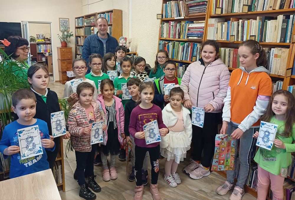 173 честитки събра лясковското читалище за конкурс за мама и отличи най-добрите творци