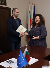 Директорът на лясковското НУ „Цани Гинчев“ с Годишна&hellip;